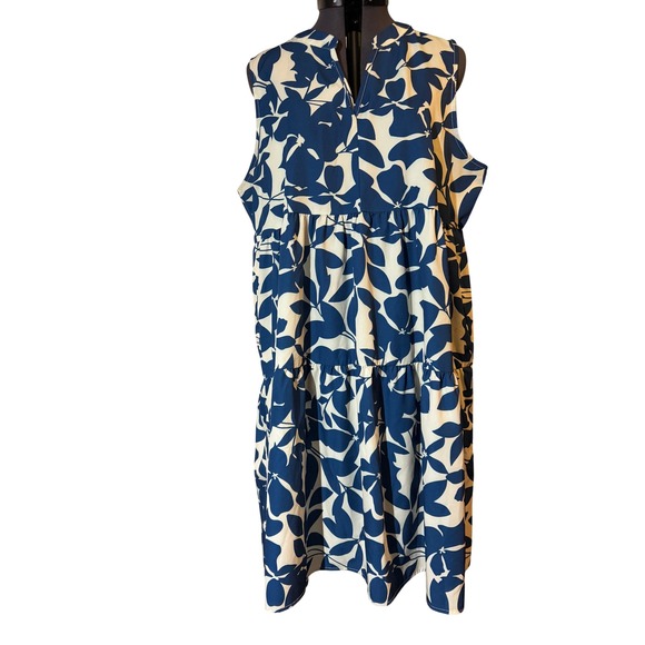 SHEIN Dresses & Skirts - SHEIN Tiered Babydoll Dress Womens XL Navy Blue White Floral Leaf Sleeveless EX